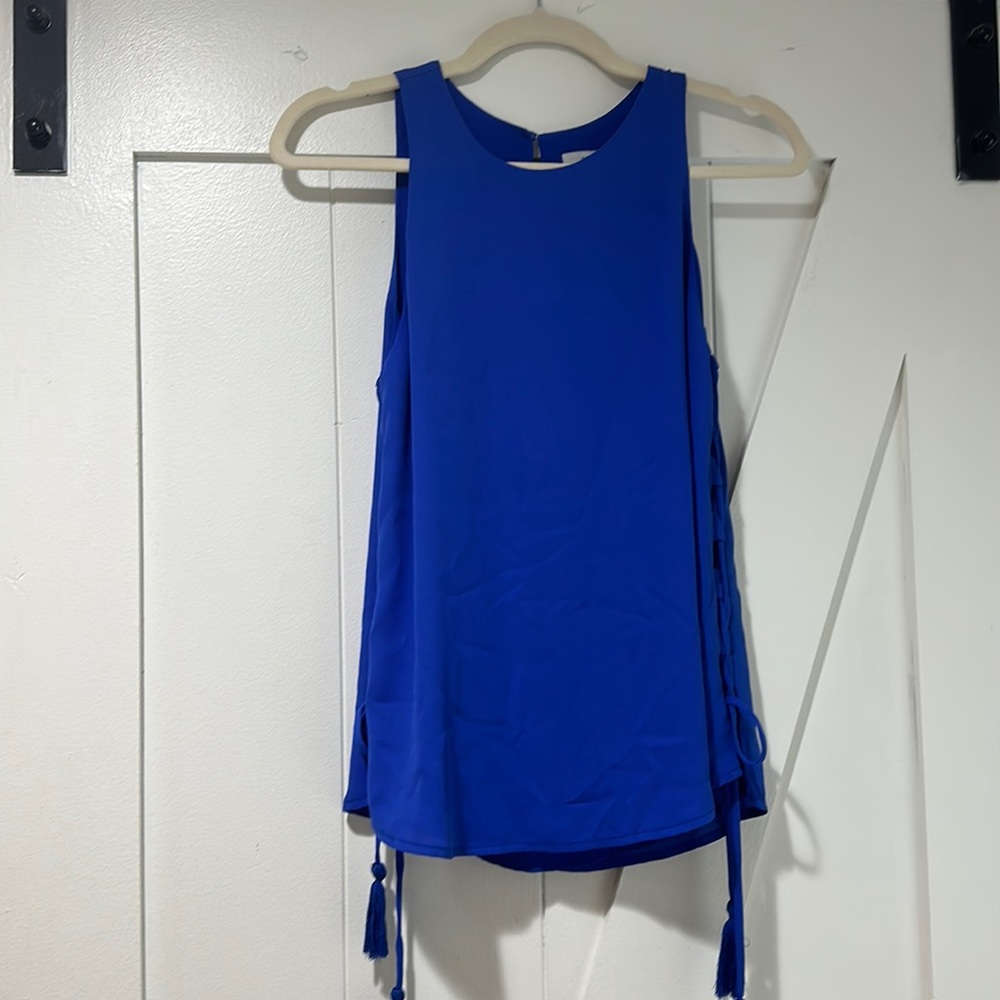 Small blue tank top